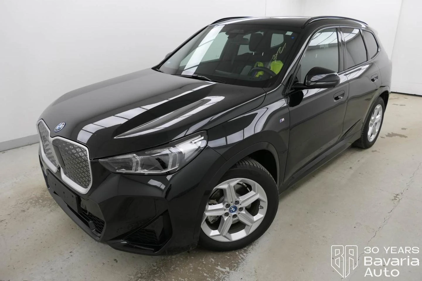 BMW iX1 30 xDrive M Sport Paket, снимка 1