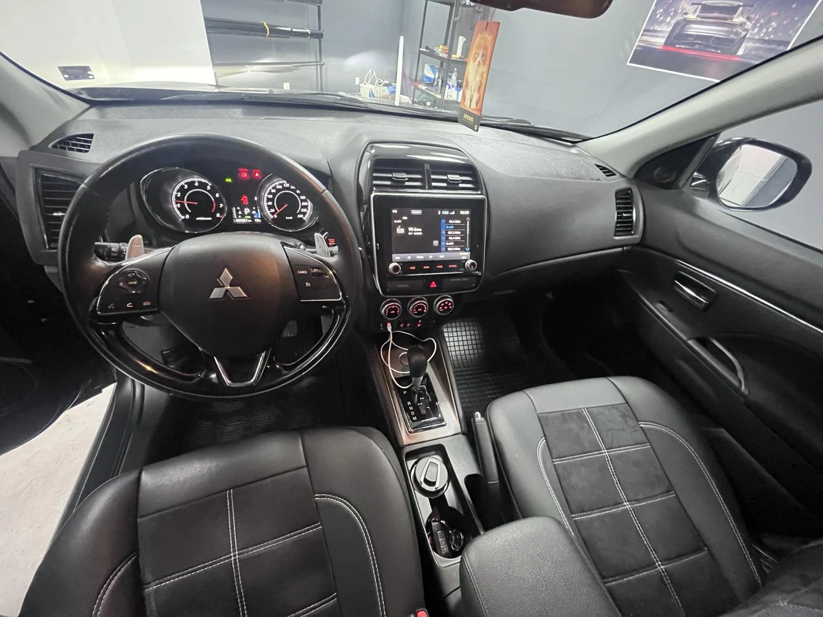 Mitsubishi ASX SUV - изображение 5