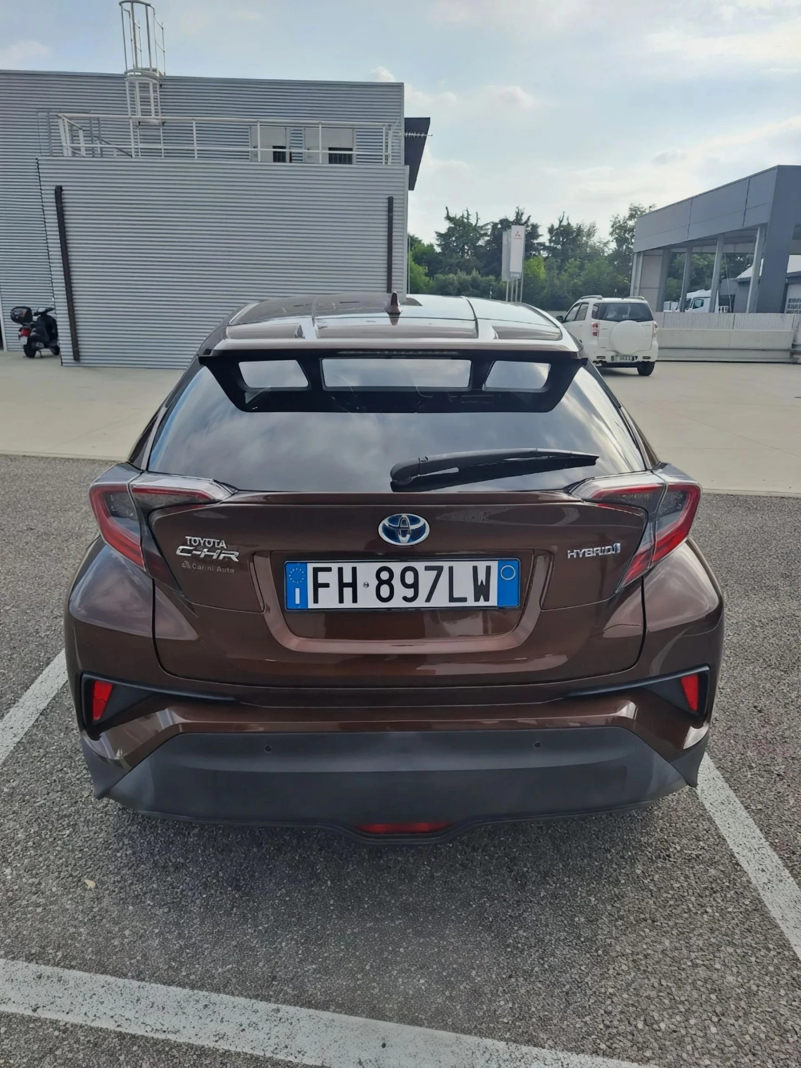 Toyota C-HR 1.8 122 К.С. ХИБРИД! LOUNGE! ОЧАКВАН ВНОС! - изображение 6