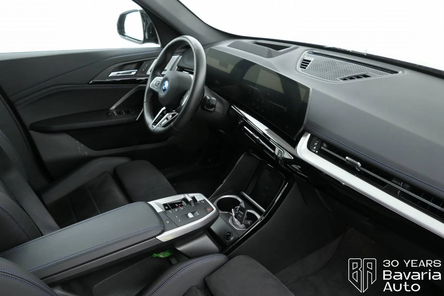 BMW iX1 30 xDrive M Sport Paket | Mobile.bg   7