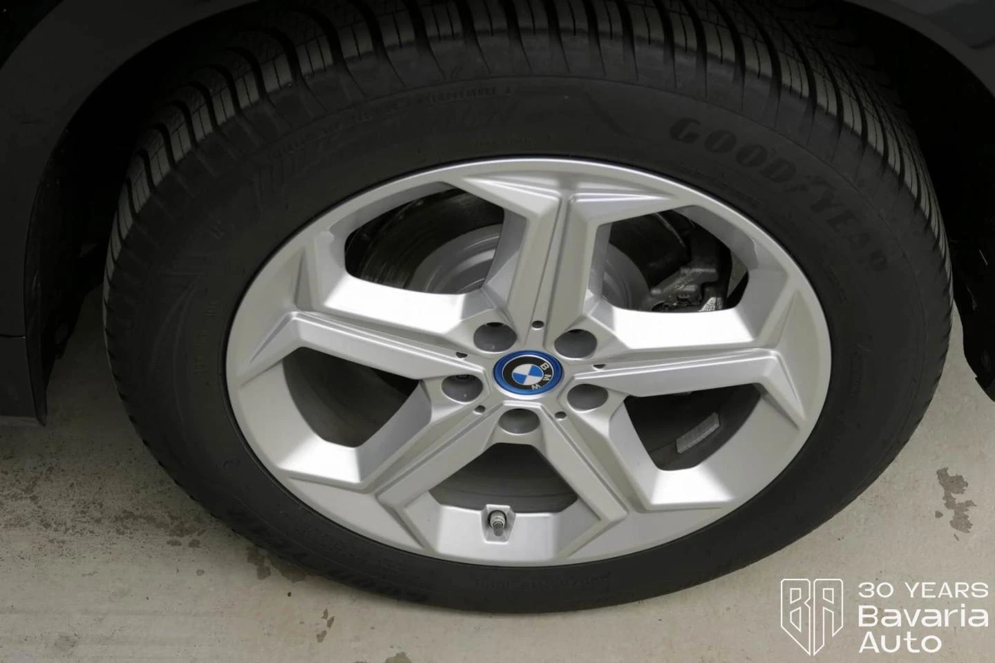 BMW iX1 30 xDrive M Sport Paket | Mobile.bg   17