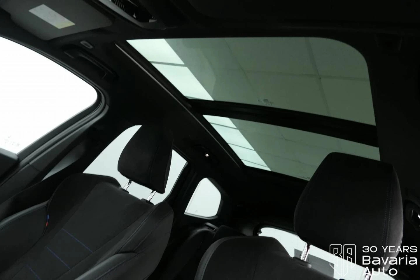 BMW iX1 30 xDrive M Sport Paket | Mobile.bg   9