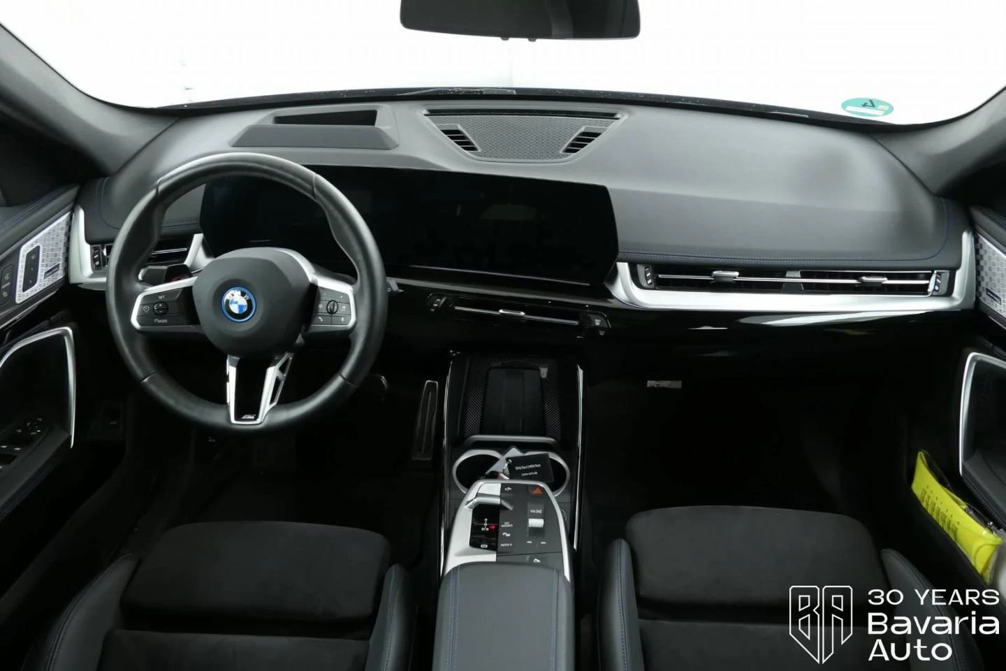 BMW iX1 30 xDrive M Sport Paket | Mobile.bg   6