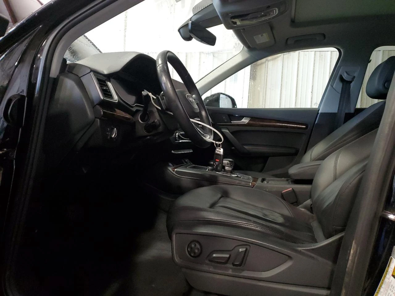 Audi Q5 2l Premium Plus - изображение 7