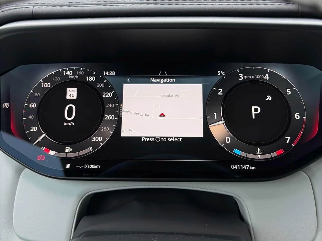 Land Rover Range Rover Sport * Dynamic SE * CARFAX * ЦЕНА ДО БГ, снимка 8 - Автомобили и джипове - 53976338