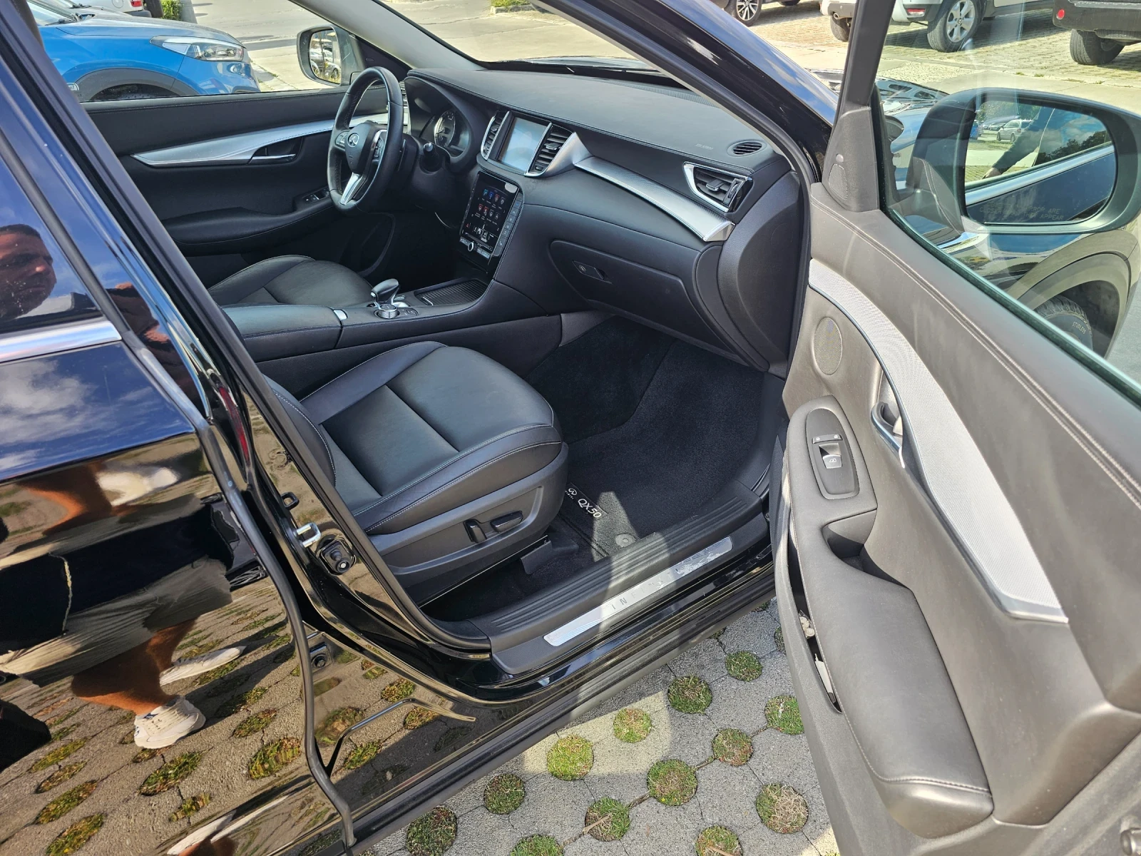 Infiniti QX50 ESENTIAL, снимка 7 - Автомобили и джипове - 54175855