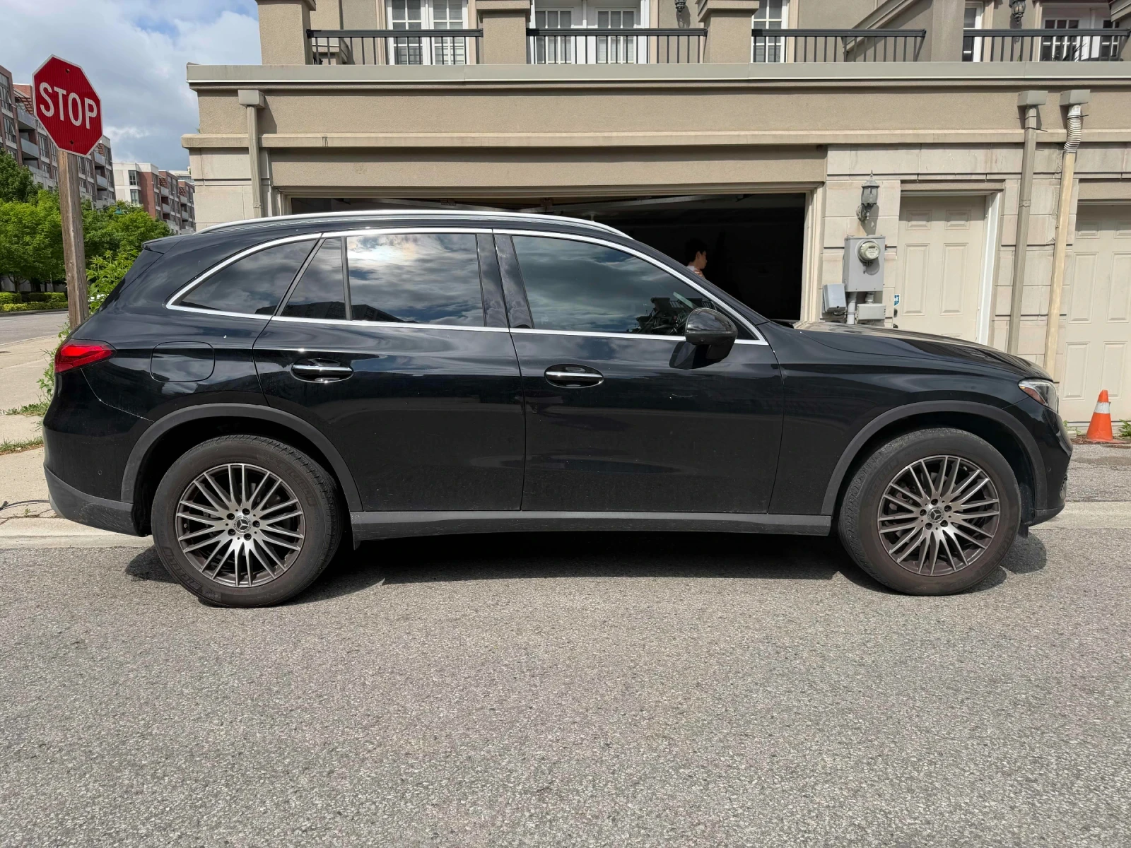 Mercedes-Benz GLC 300 4MATIC * ДИСТРОНИК * ПОДГРЕВ * ПАНОРАМА * CARFAX, снимка 3 - Автомобили и джипове - 54841874