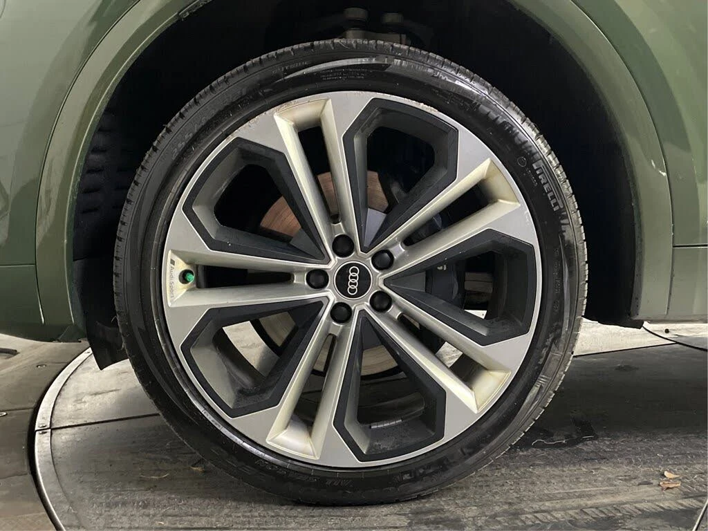 Audi SQ5 TECHNIK* B&O* BLACK OPTIC* DISTRONIC* 360* ПАНО, снимка 7 - Автомобили и джипове - 54917682