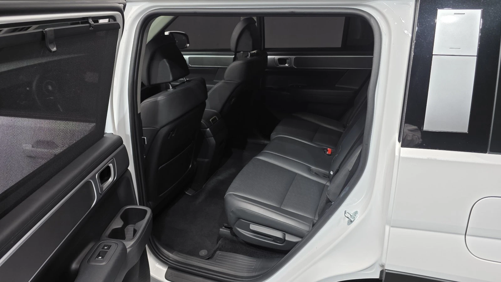 Hyundai Santa fe 1.6 HEV* ЛЮК* 360* KEYLESS* КРАЙНА ЦЕНА, снимка 11 - Автомобили и джипове - 55334913