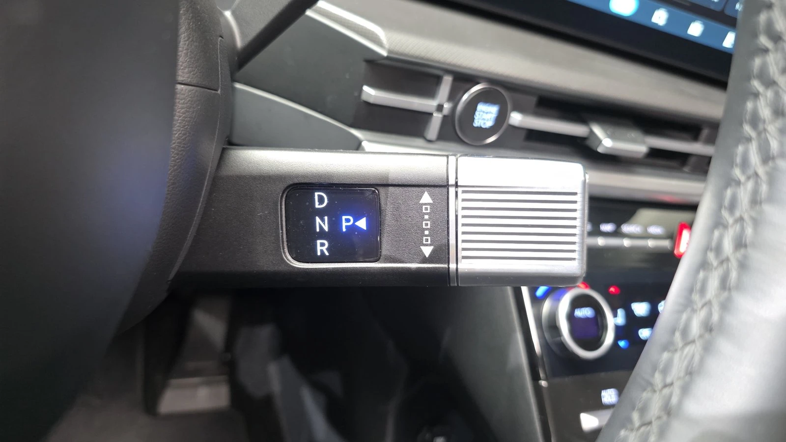 Hyundai Santa fe 1.6 HEV* ЛЮК* 360* KEYLESS* КРАЙНА ЦЕНА, снимка 9 - Автомобили и джипове - 55334913