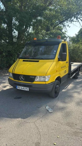     Mercedes-Benz 412