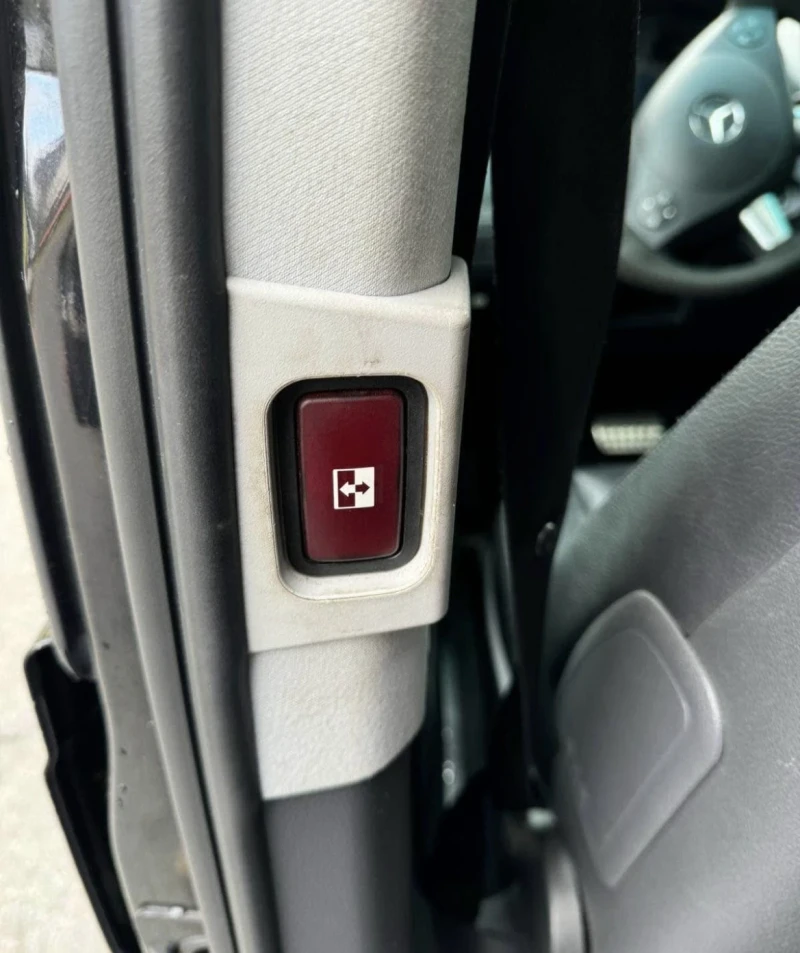 Mercedes-Benz Viano 3.0 Дизел, снимка 5 - Бусове и автобуси - 52874310