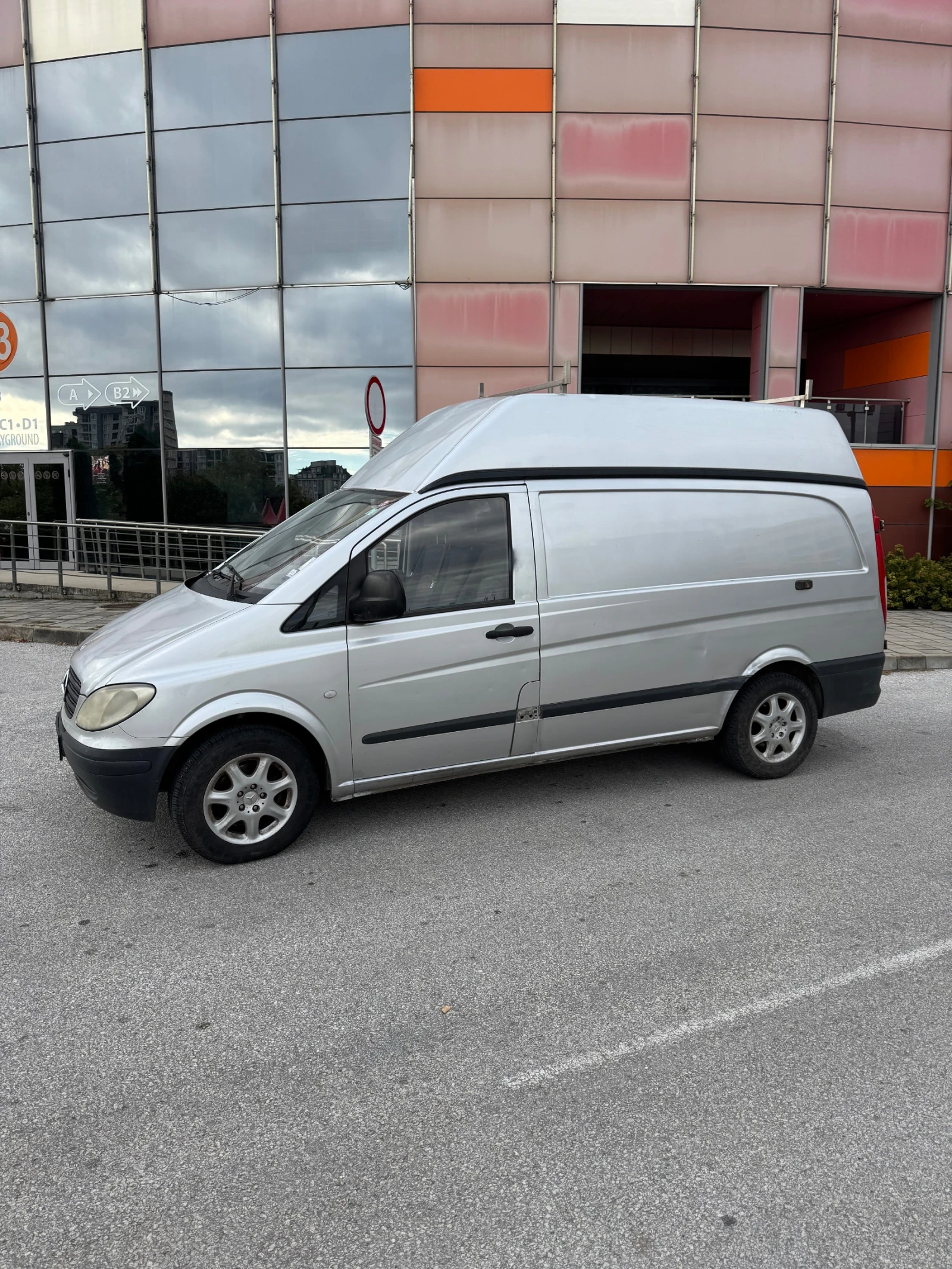 Mercedes-Benz Vito С надстройка - изображение 2