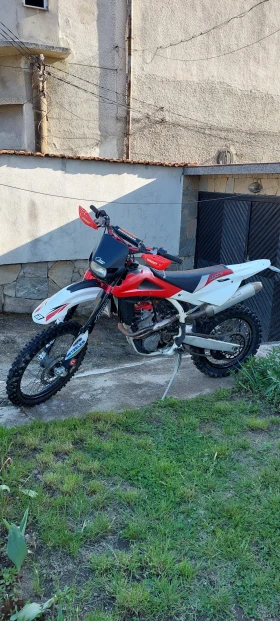 ������ Husqvarna TE