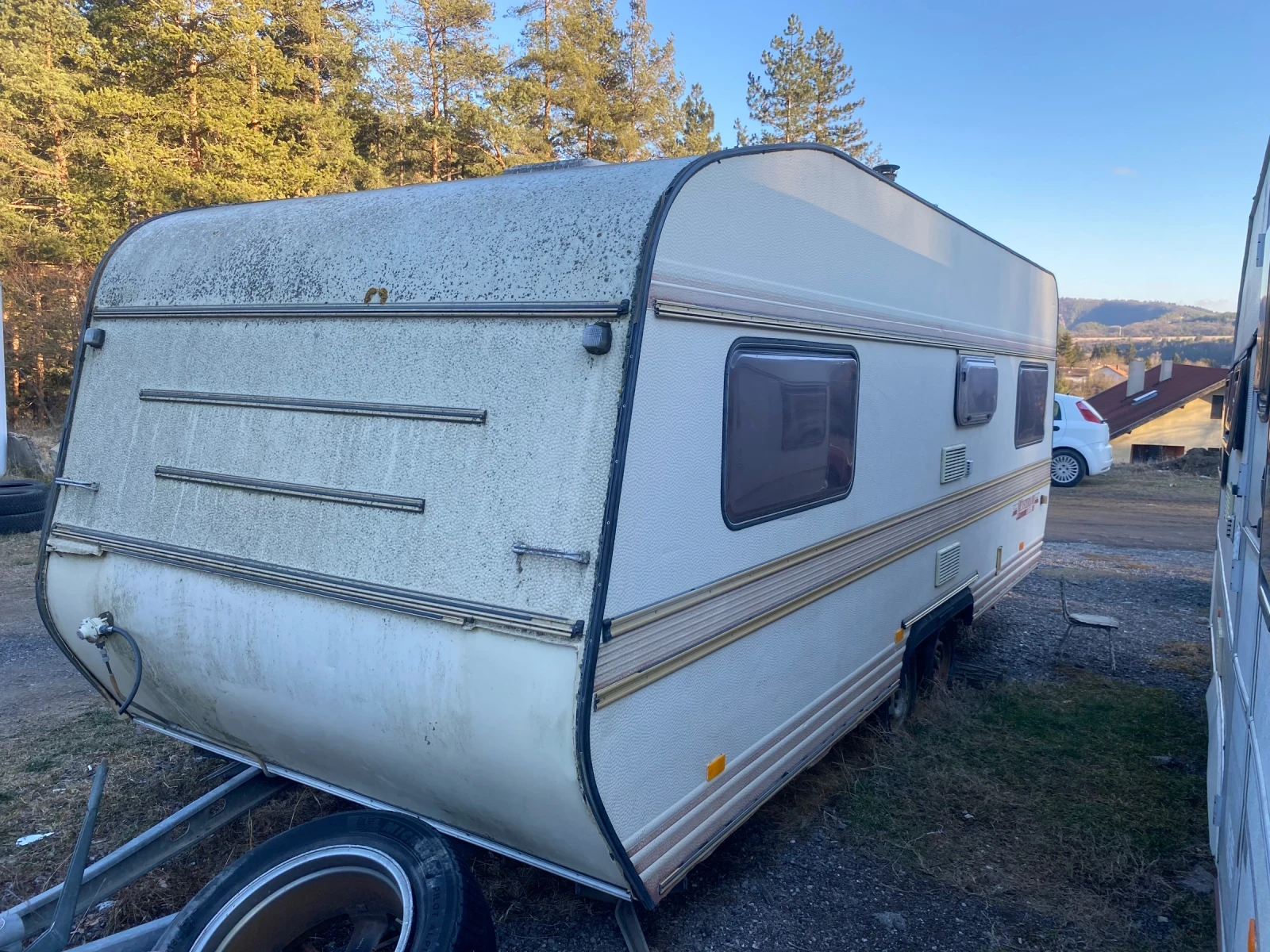 �������� Adria | Mobile.bg � ����������� 3