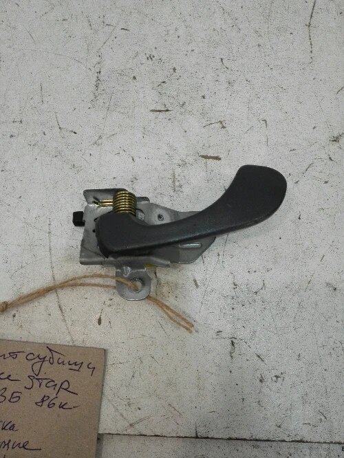 Дръжка врата предна лява вътрешна Мицубиши Спейс Стар