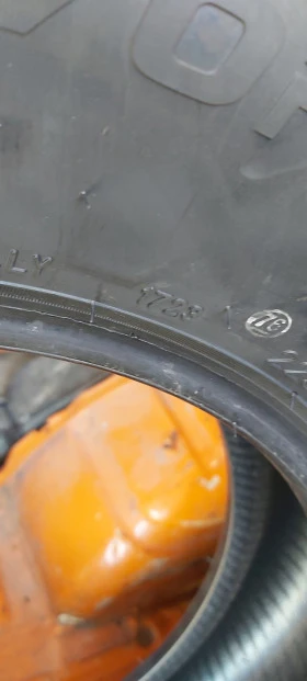 Гуми Зимни 225/70R15, снимка 8
