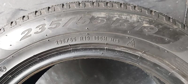 Гуми Зимни 235/55R19, снимка 8 - Гуми и джанти - 35124445