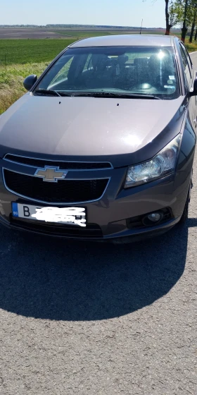 Chevrolet Cruze Климатроник, Мултимедия тип Тесла