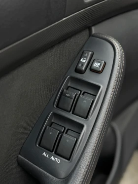 Toyota Avensis 1.8 VVT-i SOL Комби | Климатроник | 147 000 км | Auto.bg — изображение 15