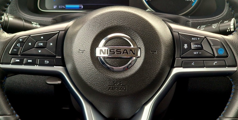 Nissan Leaf  Acenta 40kw/h, снимка 11 - Автомобили и джипове - 44555362