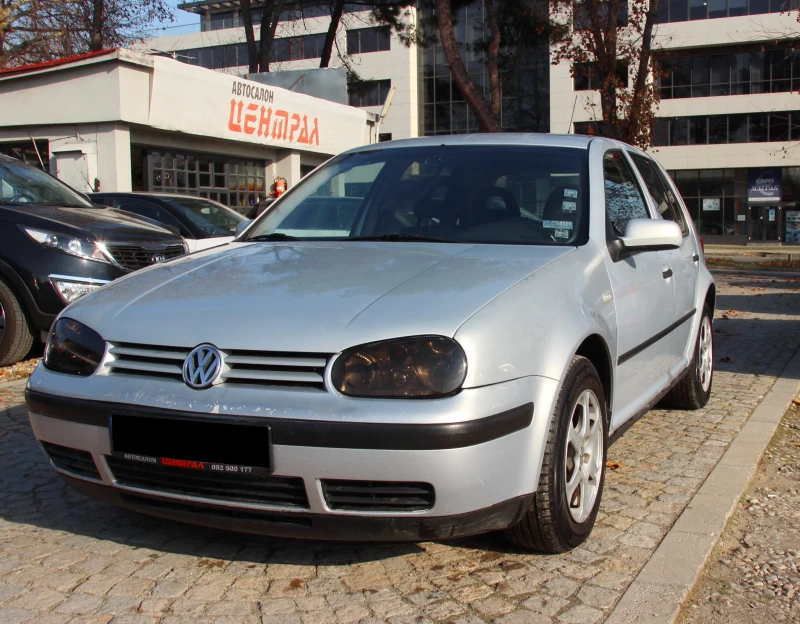 VW Golf IV 1.9 TDI С РЕГИСТРАЦИЯ    , снимка 1 - Автомобили и джипове - 48165546