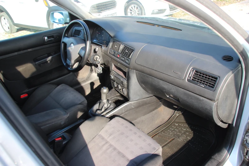 VW Golf IV 1.9 TDI С РЕГИСТРАЦИЯ    , снимка 10 - Автомобили и джипове - 48165546