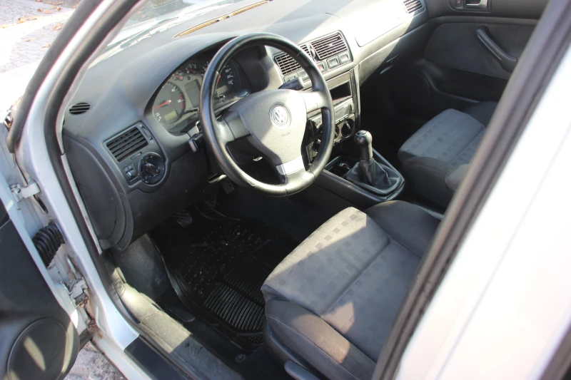 VW Golf IV 1.9 TDI С РЕГИСТРАЦИЯ    , снимка 9 - Автомобили и джипове - 48165546