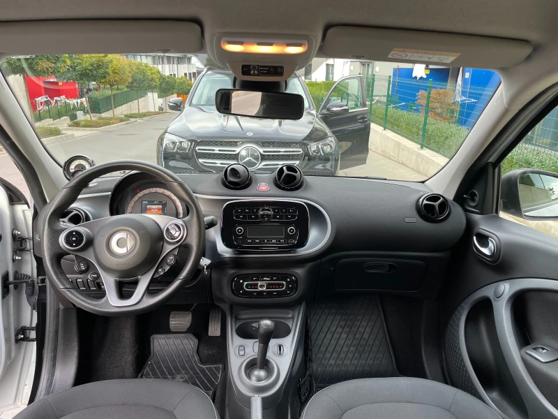 Smart Forfour, снимка 13 - Автомобили и джипове - 48675850