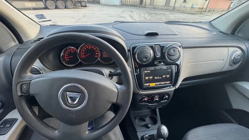 Dacia Lodgy 1.5DCI  7места, снимка 5 - Автомобили и джипове - 48738415