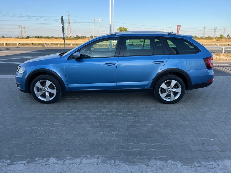 Skoda Octavia Scout DSG, снимка 3 - Автомобили и джипове - 51825736