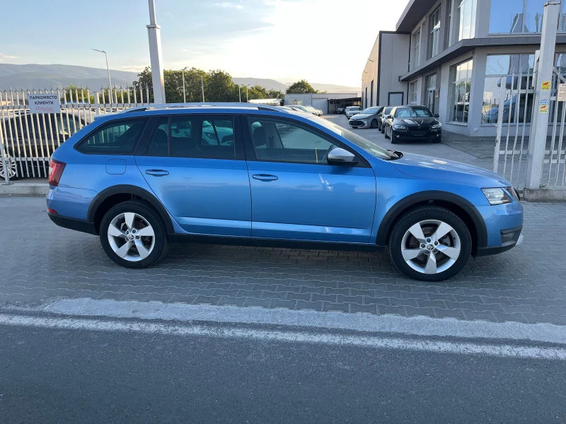 Skoda Octavia Scout DSG, снимка 4 - Автомобили и джипове - 51825736