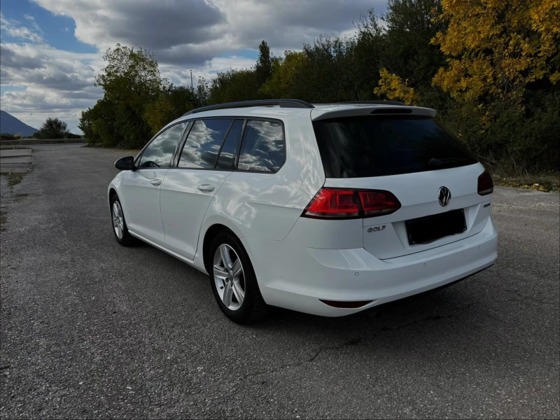 VW Golf 1.6 TDI, снимка 4 - Автомобили и джипове - 52021419