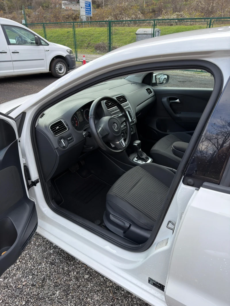 VW Polo 1.2 TSI DSG Автомат Navi Обслужен ТОП, снимка 8 - Автомобили и джипове - 52480547