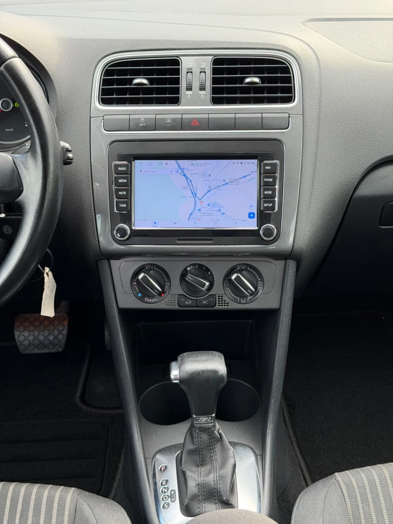 VW Polo 1.2 TSI DSG Автомат Navi Обслужен ТОП, снимка 13 - Автомобили и джипове - 52480547