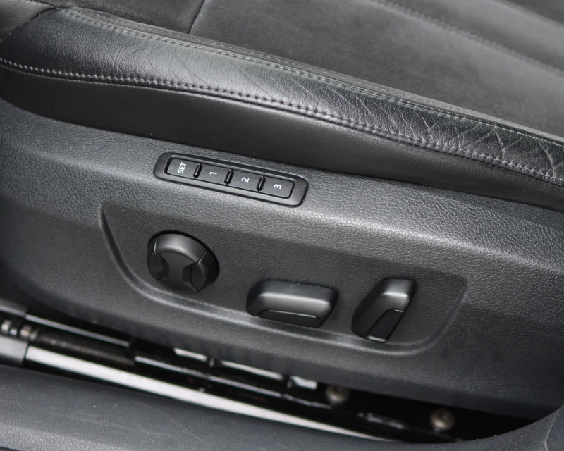 Skoda Superb 2.0TDI 190* Sportline* , снимка 13 - Автомобили и джипове - 53321720