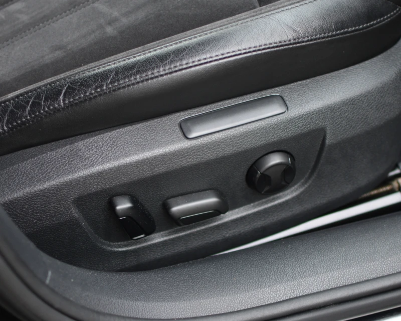 Skoda Superb 2.0TDI 190* Sportline* , снимка 12 - Автомобили и джипове - 53321720