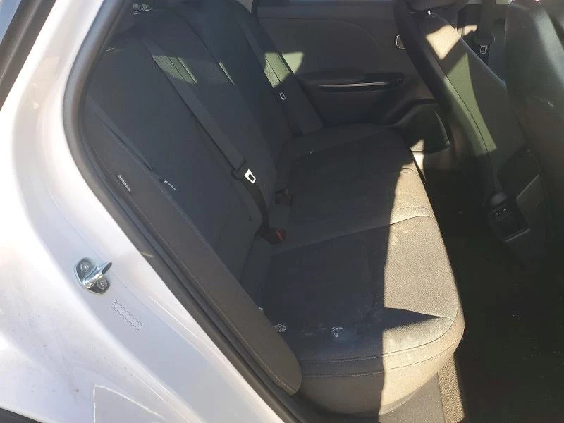 Kia K4 2.0L 4 Front Wheel Drive | Mobile.bg � ����������� 10