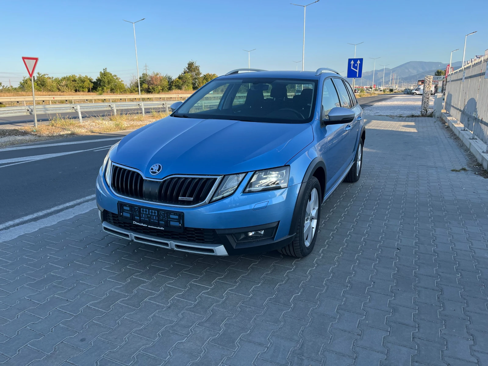 Skoda Octavia Scout DSG, снимка 1