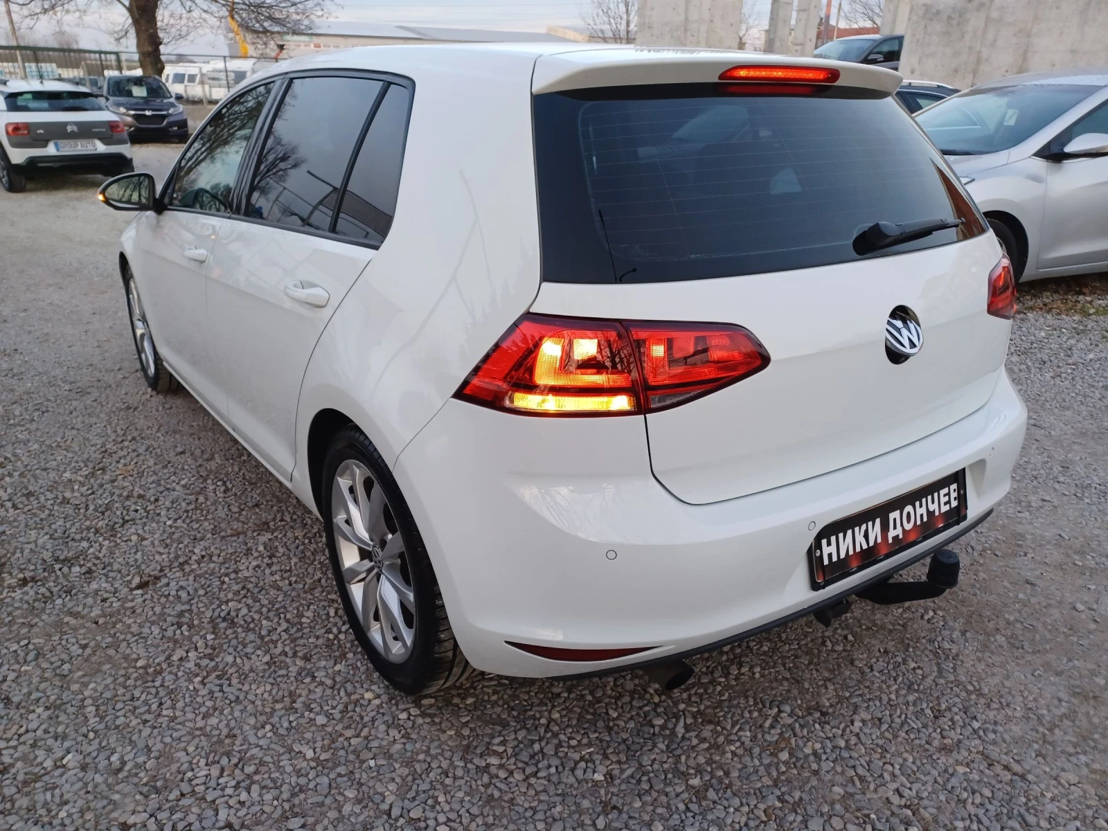 VW Golf 1.6-105TDI! КОЖА-АЛКАНТАРА! ПОДГРЕВ! XENON-LED!FUL - изображение 6