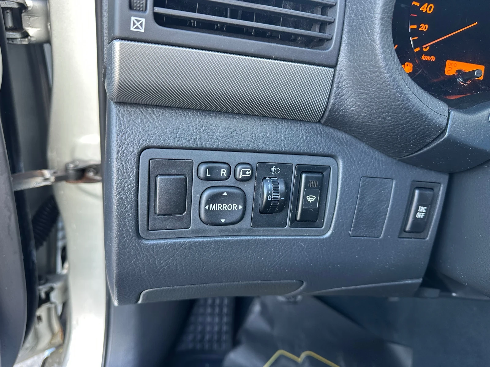 Toyota Avensis 1.8 | Mobile.bg — изображение 14
