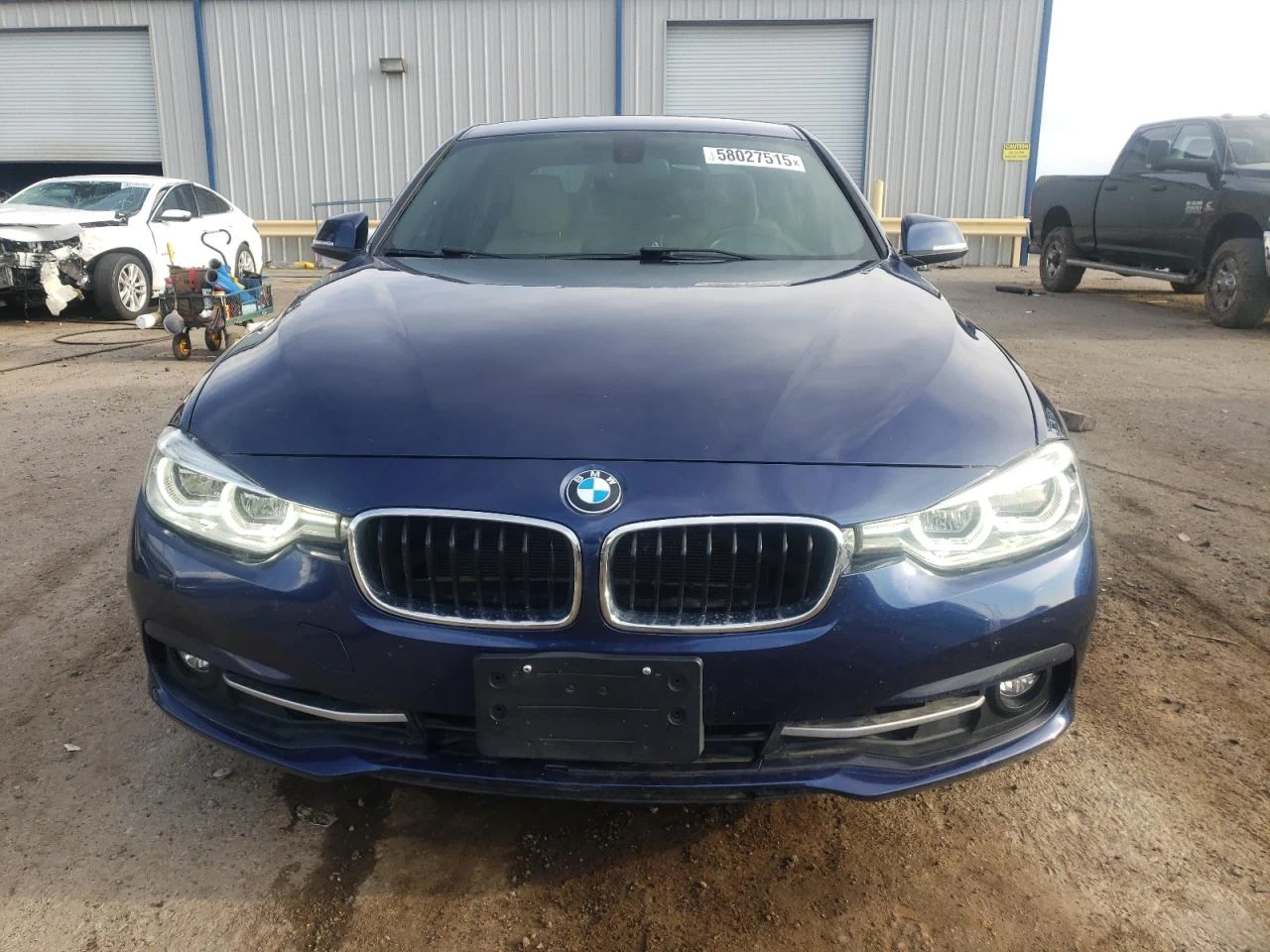 BMW 330 i ФИКСИРАНА ЦЕНА! ПОДГРЕВИ/RECARO - изображение 2