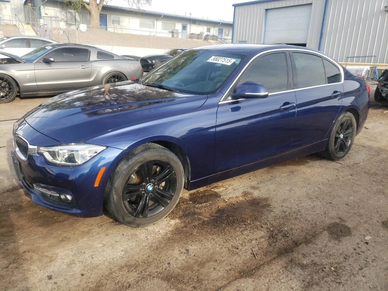 BMW 330 i ФИКСИРАНА ЦЕНА! ПОДГРЕВИ/RECARO - изображение 3