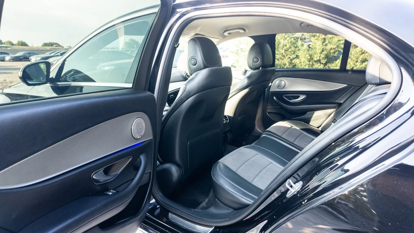 Mercedes-Benz E 220 D FULL AMG LINE    100% | Mobile.bg   16