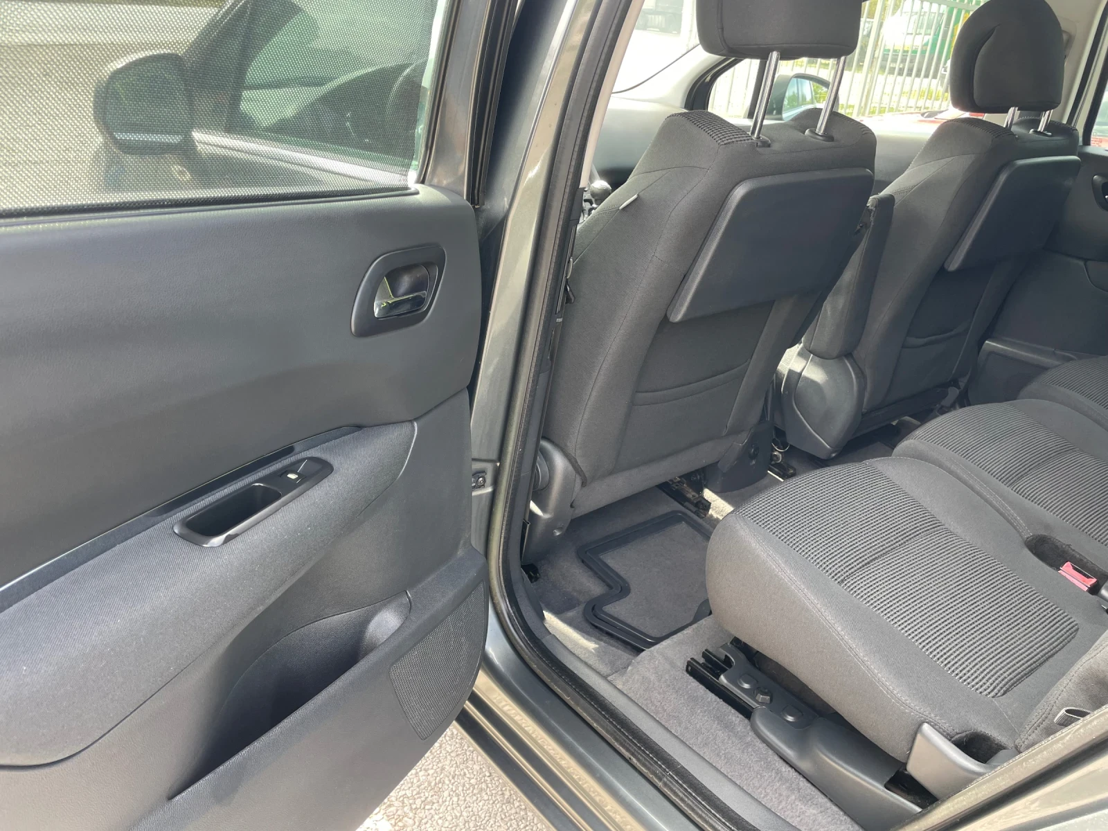 Peugeot 5008 2.0 HDI, 150 коня, 6 скорости | Mobile.bg — изображение 11