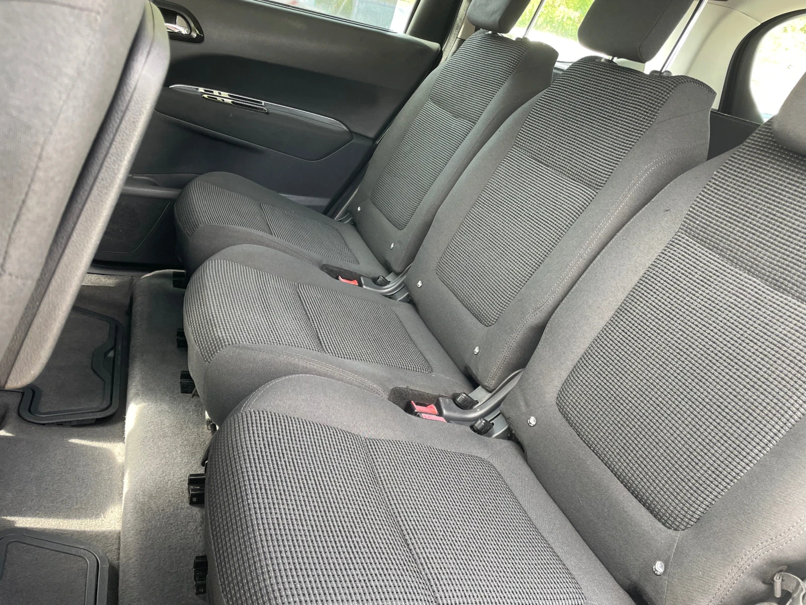 Peugeot 5008 2.0 HDI, 150 коня, 6 скорости | Mobile.bg — изображение 12