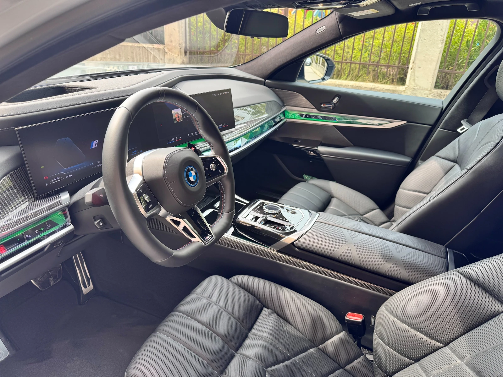 BMW 760 M760e Exec / Sky Lounge / TV / Bowers&Wilkins - изображение 5
