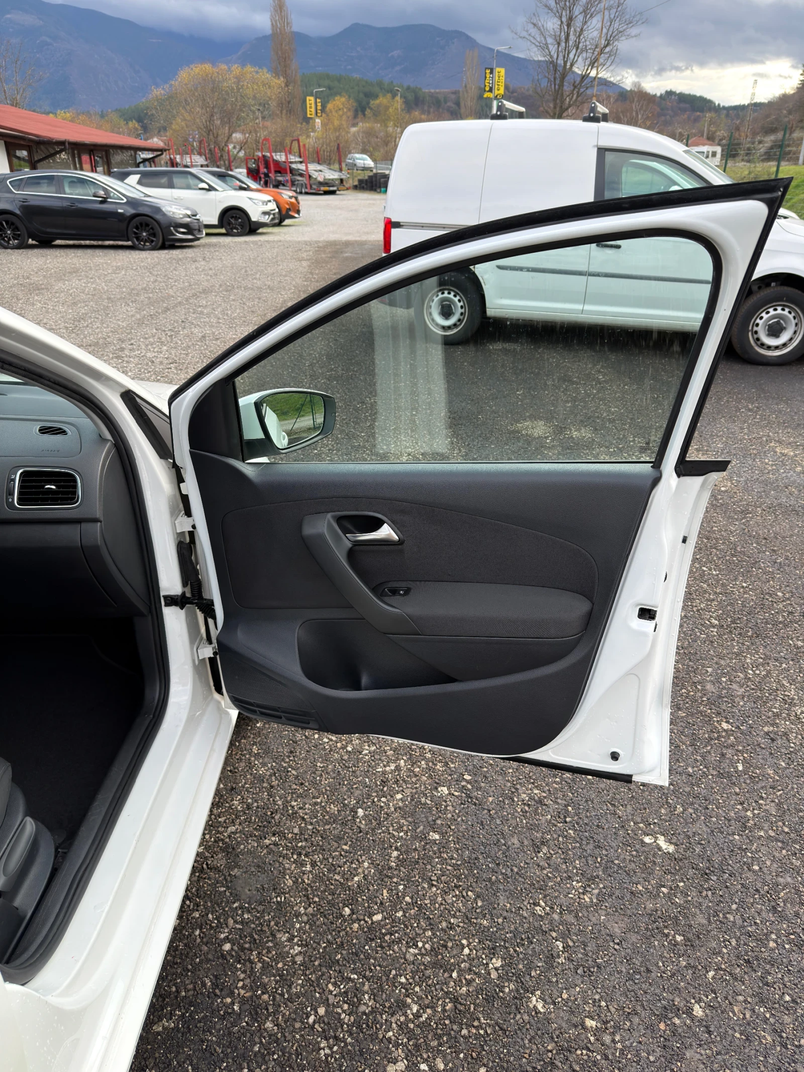 VW Polo 1.2 TSI DSG Navi Обслужен - изображение 9