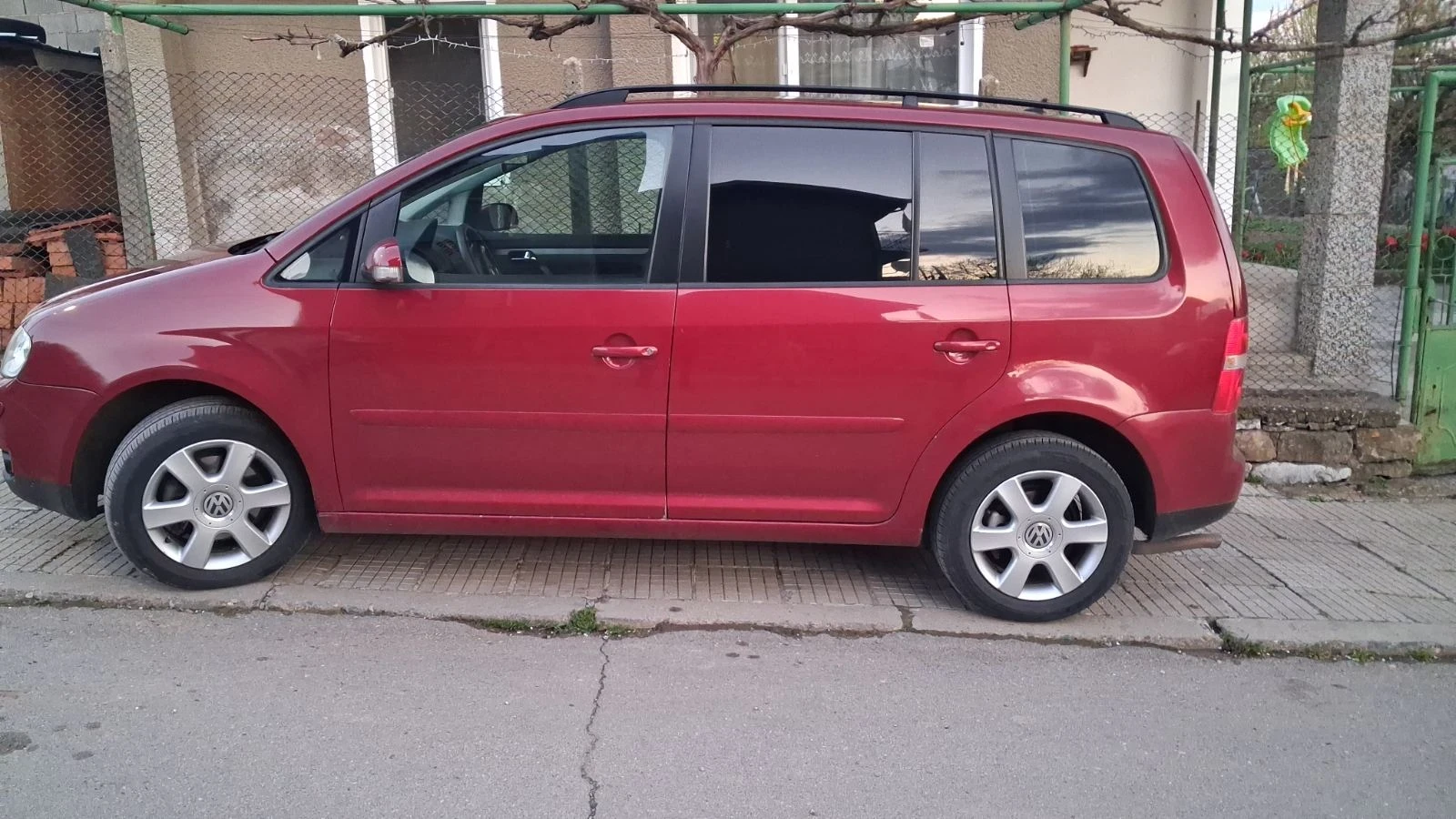 VW Touran 2.0 / 109hp / газова уредба, снимка 8 - Автомобили и джипове - 53422655