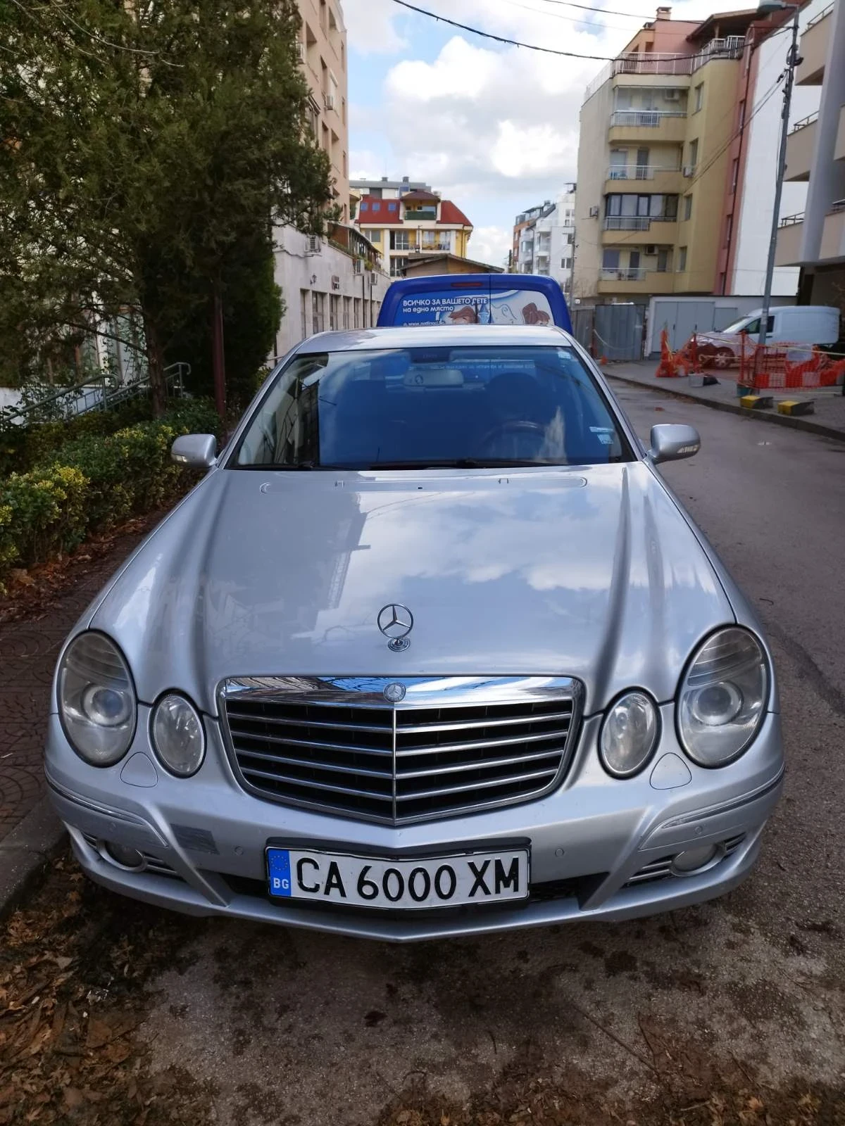 Mercedes-Benz E 220, снимка 2 - Автомобили и джипове - 53837646